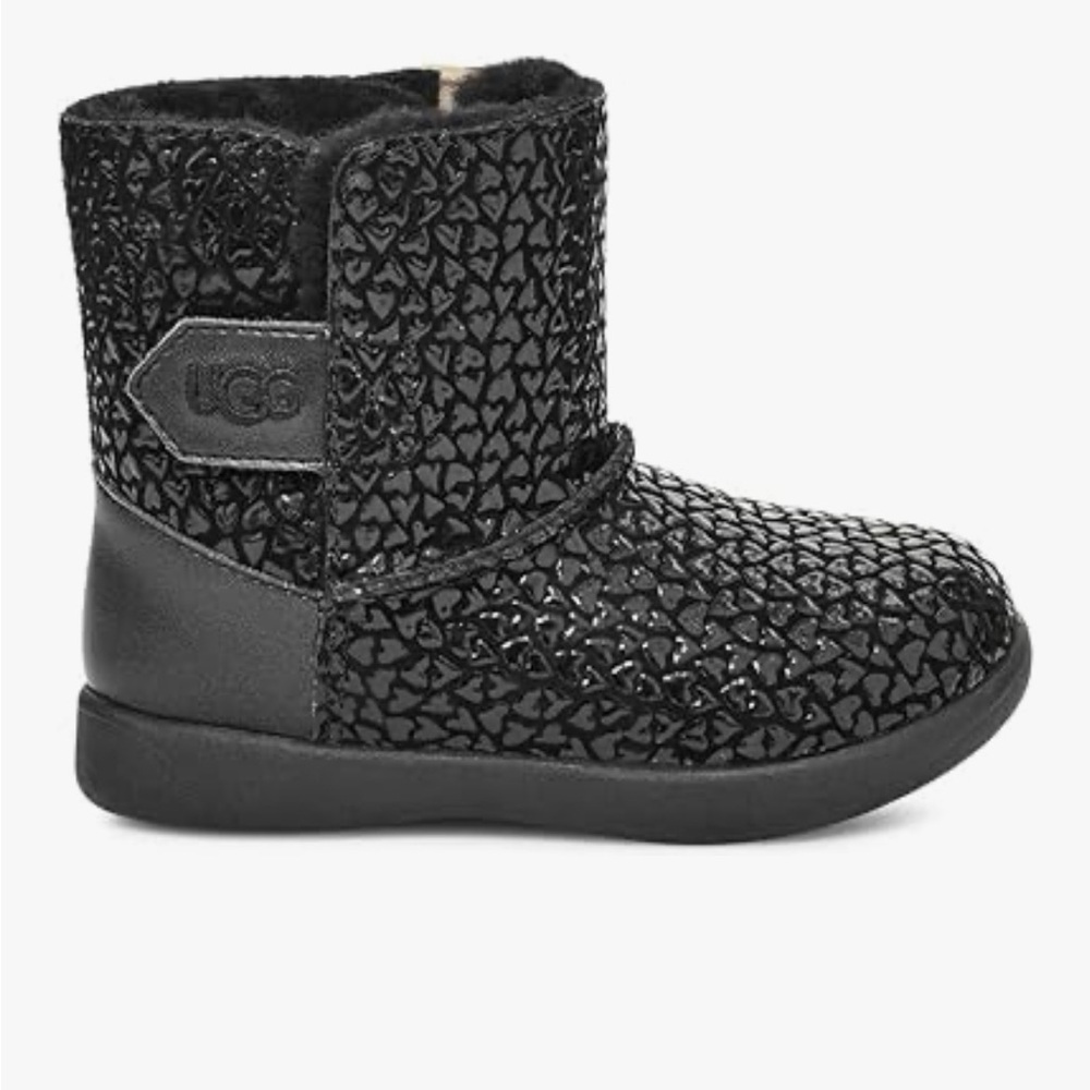 UGG Shiny Black heart boots 8 toddler